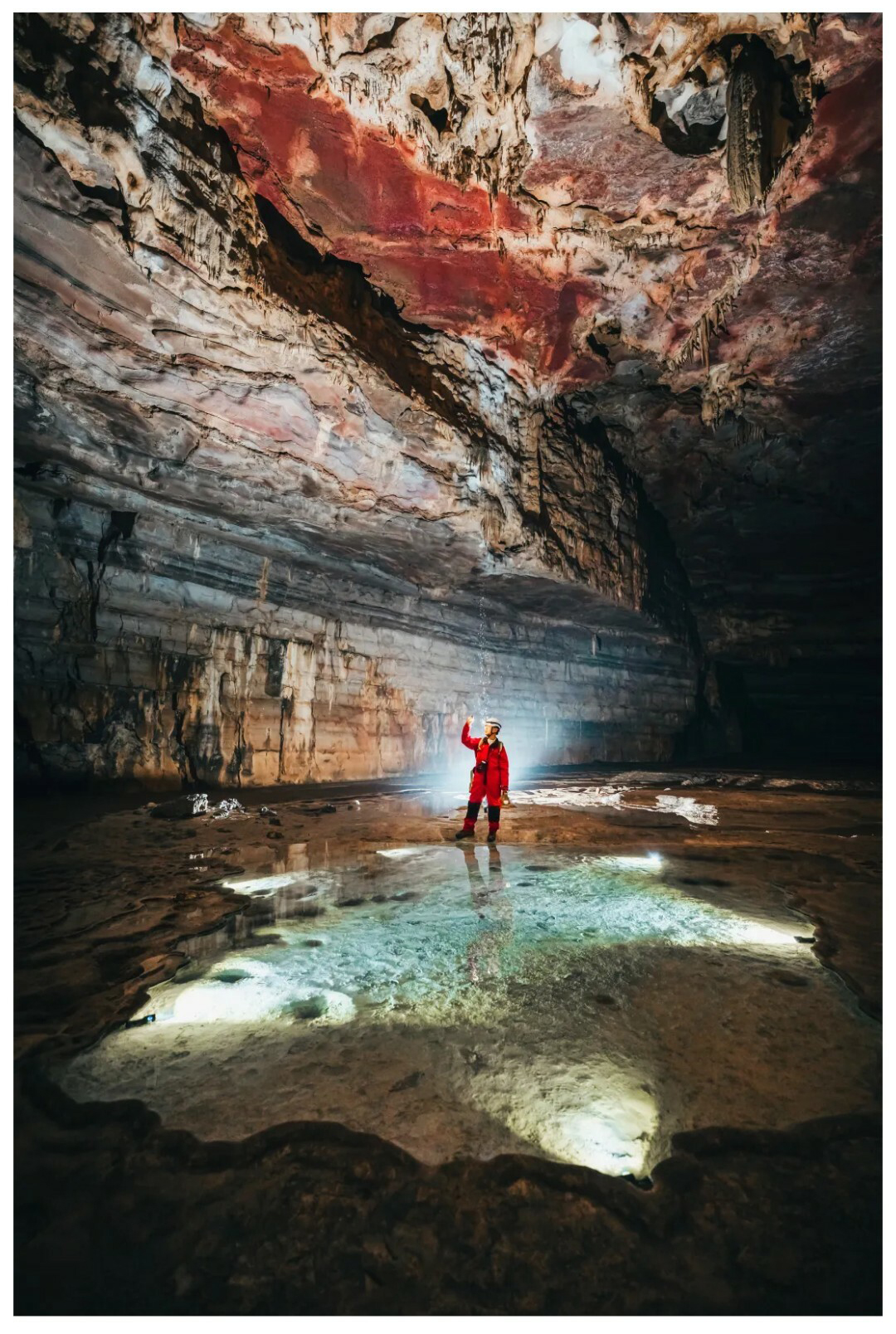 地心侏罗纪01_10