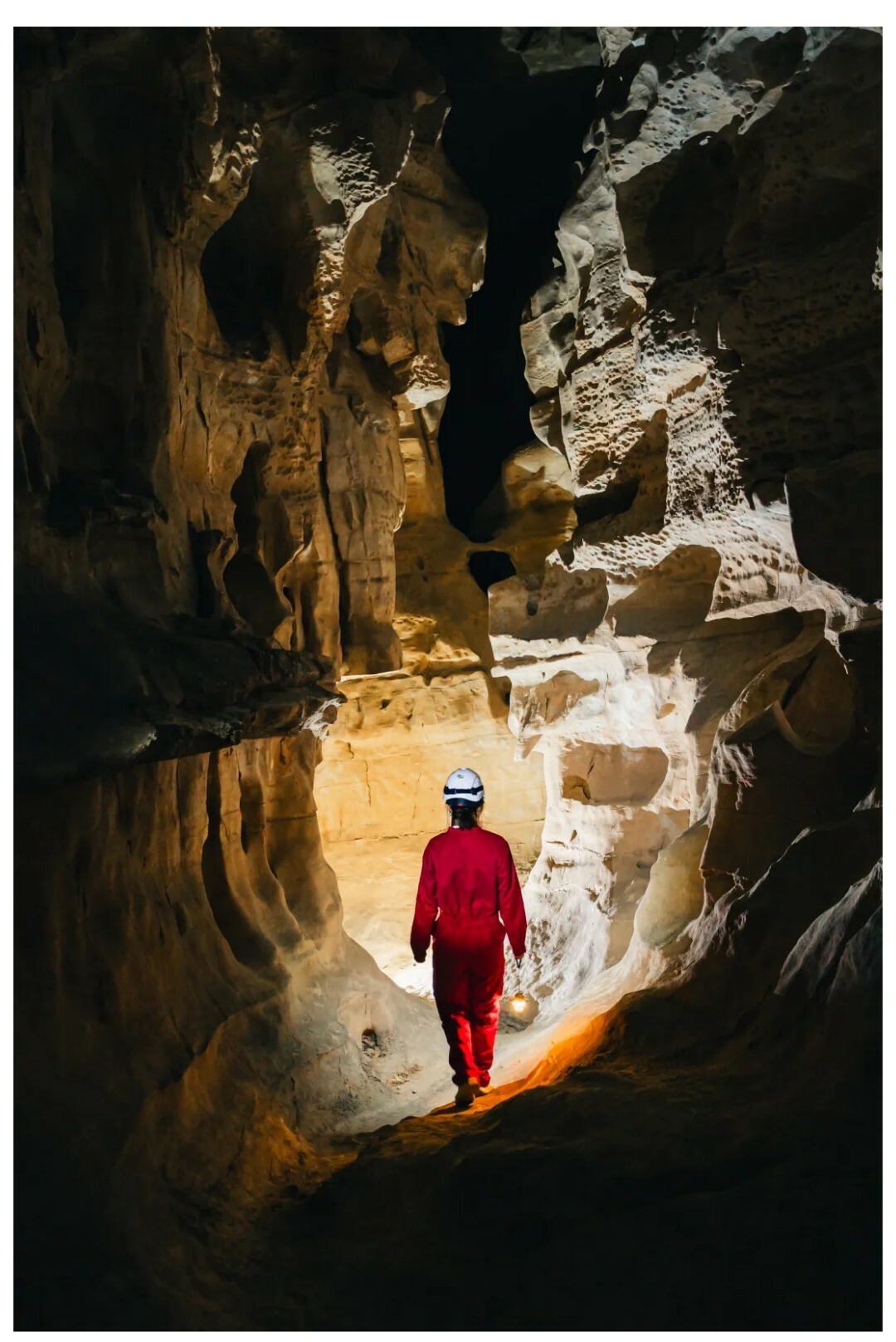 地心侏罗纪01_05